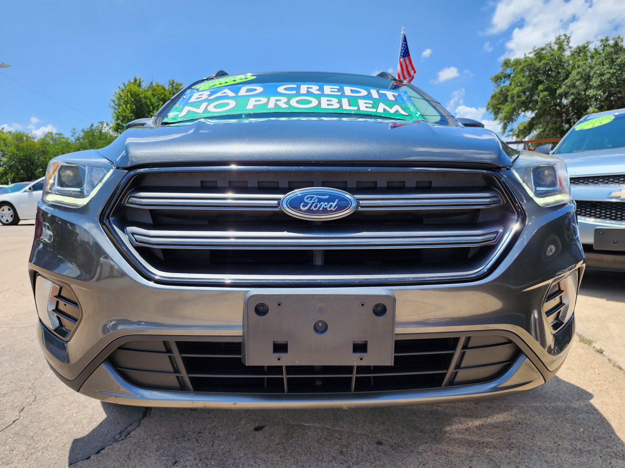 2019 GRAY Ford Escape SEL (1FMCU0HD2KU) , AUTO transmission, located at 2660 S.Garland Avenue, Garland, TX, 75041, (469) 298-3118, 32.885551, -96.655602 - Welcome to DallasAutos4Less, one of the Premier BUY HERE PAY HERE Dealers in the North Dallas Area. We specialize in financing to people with NO CREDIT or BAD CREDIT. We need proof of income, proof of residence, and a ID. Come buy your new car from us today!! This is a Super Clean 2019 FORD ESCAP - Photo #8